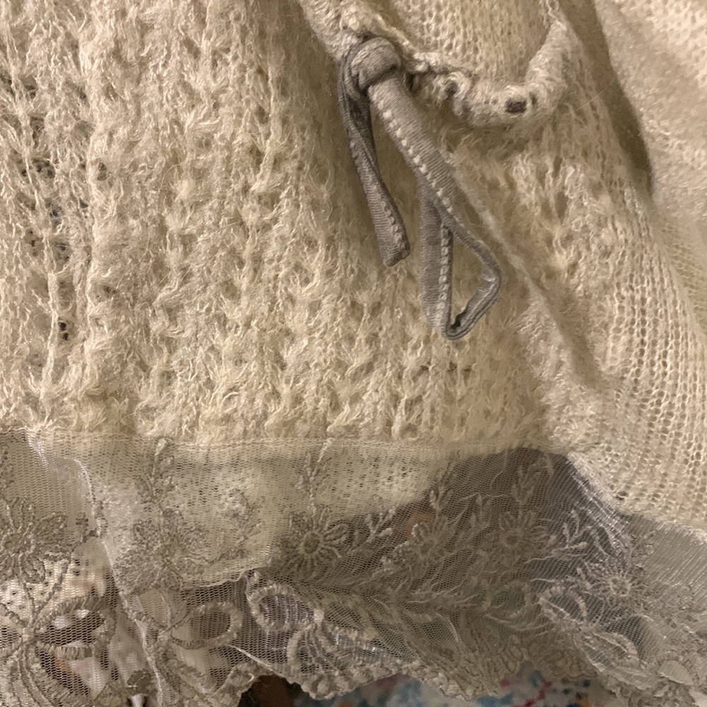 EUC Via Veneto Gorgeous Mohair Dream Moda Sweater Ruffled Lace Detail L/XL - Picture 2 of 8